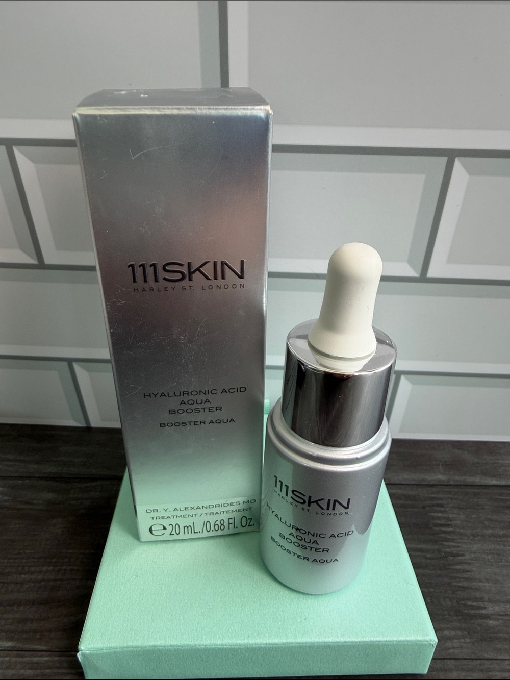 111SKIN Hyaluronic Acid Aqua Booster - Silver & White